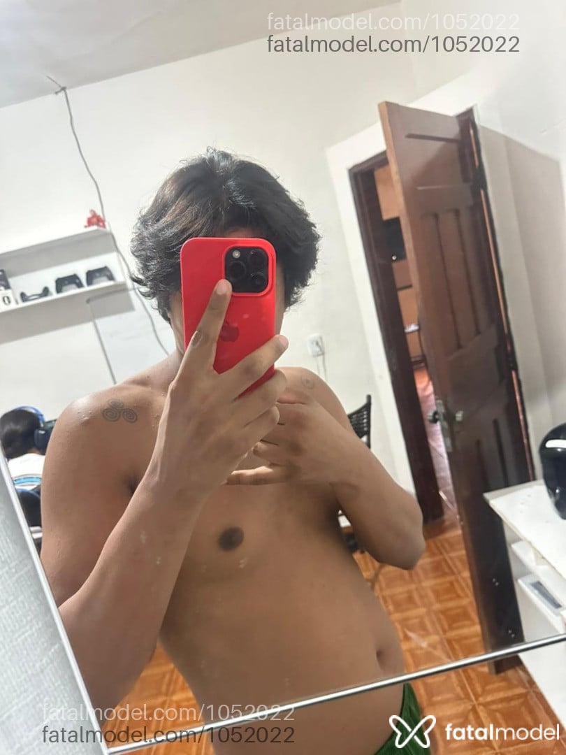 Acompanhante homem morena (o) de olhos pretos em Juazeiro do Norte Acompanhante homem morena (o) de olhos pretos em Juazeiro do Norte - Preto Dllç