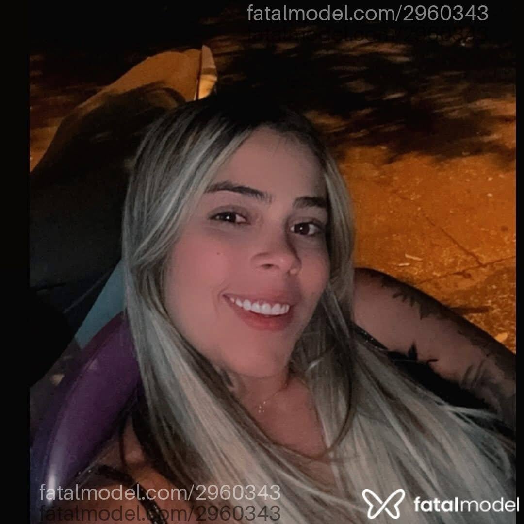 Acompanhante mulher loira (o) de olhos castanhos em Rio Verde Acompanhante mulher loira (o) de olhos castanhos em Rio Verde - Rayza porto