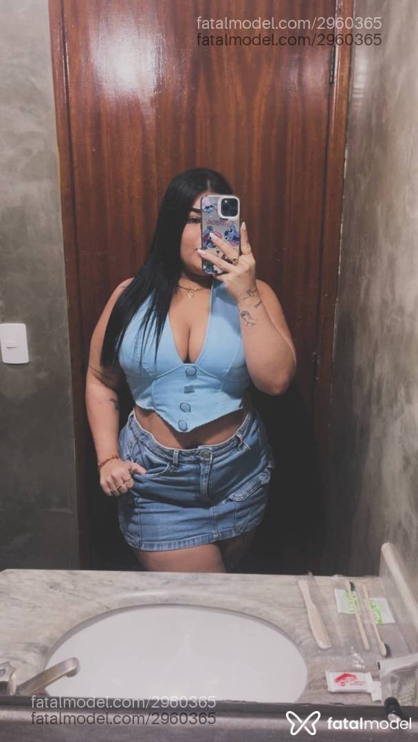 Acompanhante mulher morena (o) de olhos castanhos em Uberaba - Júlia Alves