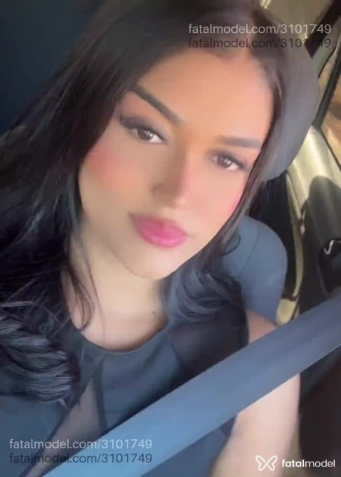 Acompanhante mulher morena (o) de olhos castanhos em Brasília Acompanhante mulher morena (o) de olhos castanhos em Brasília - Cibele Oliver