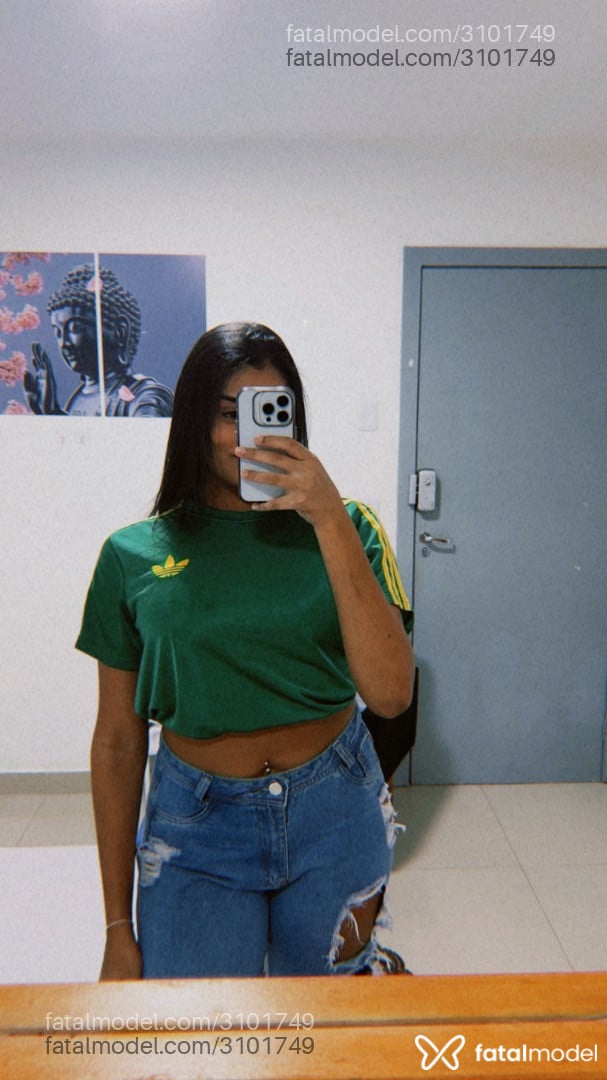 Acompanhante mulher morena (o) de olhos castanhos em Brasília Acompanhante mulher morena (o) de olhos castanhos em Brasília - Cibele Oliver
