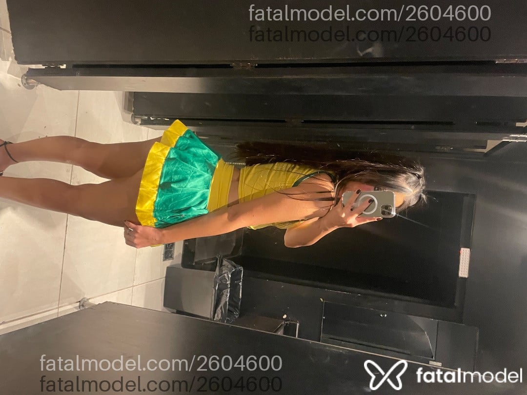 Acompanhante mulher morena (o) de olhos castanhos em Belo Horizonte - Isadora Lima