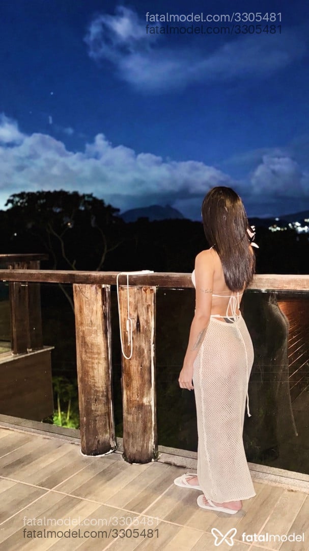 Acompanhante mulher com cabelo castanho de olhos castanhos em Armação dos Búzios - Renata