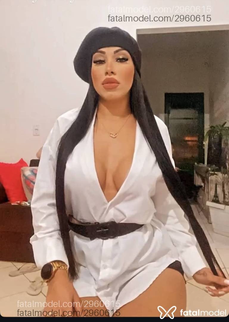 Acompanhante mulher morena (o) de olhos mel - Manuela