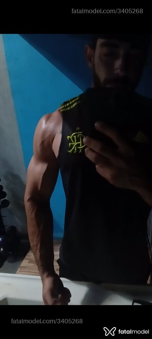 Acompanhante homem com cabelo castanho de olhos castanhos em Espigão D'oeste Acompanhante homem com cabelo castanho de olhos castanhos em Espigão D'oeste - Christian