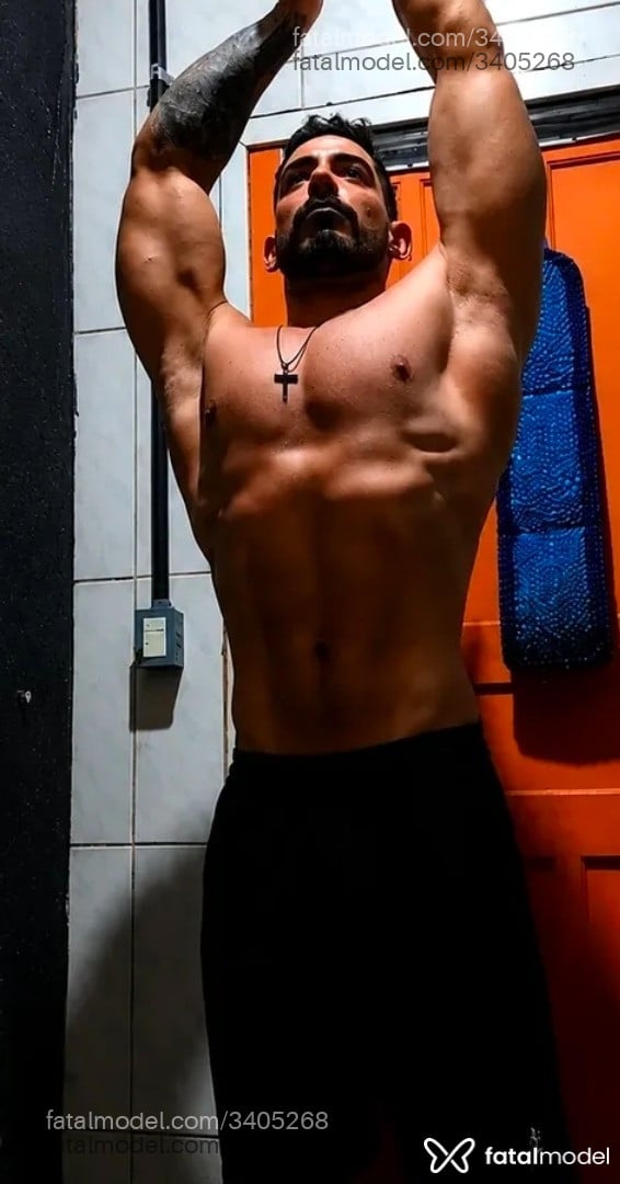 Acompanhante homem com cabelo castanho de olhos castanhos em Espigão D'oeste Acompanhante homem com cabelo castanho de olhos castanhos em Espigão D'oeste - Christian