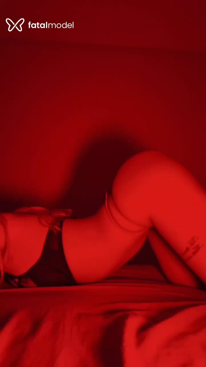 Acompanhante mulher morena (o) de olhos mel - Karol