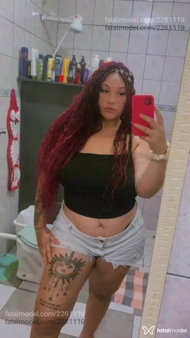 Acompanhante mulher morena (o) de olhos castanhos - Kakah Acompanhante mulher morena (o) de olhos castanhos - Kakah
