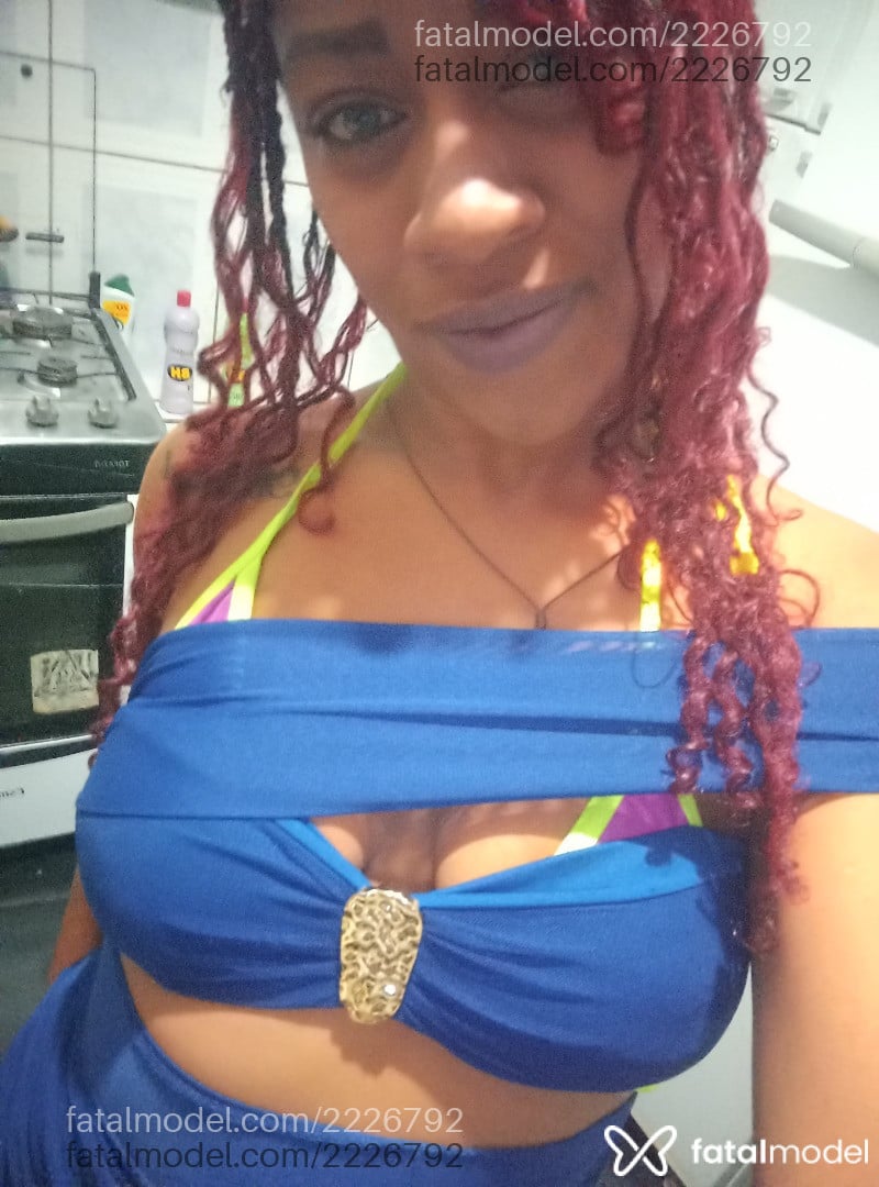 Acompanhante mulher ruiva (o) de olhos verdes em Belo Horizonte - Fernanda