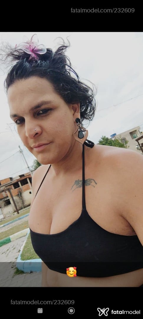 Acompanhante mulher trans com cabelo castanho de olhos castanhos em Campos dos Goytacazes - Mell Oliveira