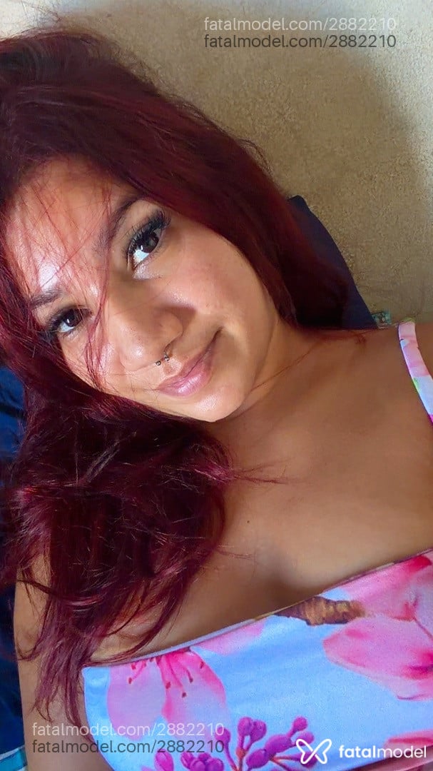 Acompanhante mulher loira (o) de olhos castanhos - Mandinha Acompanhante mulher loira (o) de olhos castanhos - Mandinha
