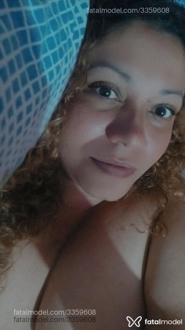 Acompanhante mulher loira (o) de olhos castanhos - Aline Acompanhante mulher loira (o) de olhos castanhos - Aline