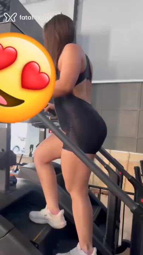 Acompanhante mulher com cabelo castanho de olhos castanhos - Thais