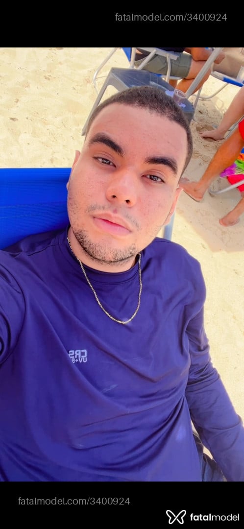Acompanhante homem morena (o) de olhos castanhos em Virtual - Layon