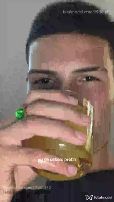 Acompanhante homem loira (o) de olhos castanhos em Duque de Caxias - Paulin