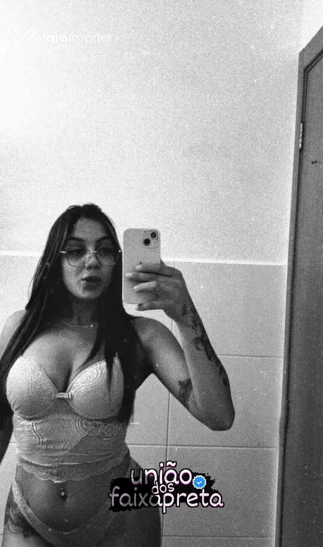 Acompanhante mulher morena (o) de olhos castanhos - Luna Salles