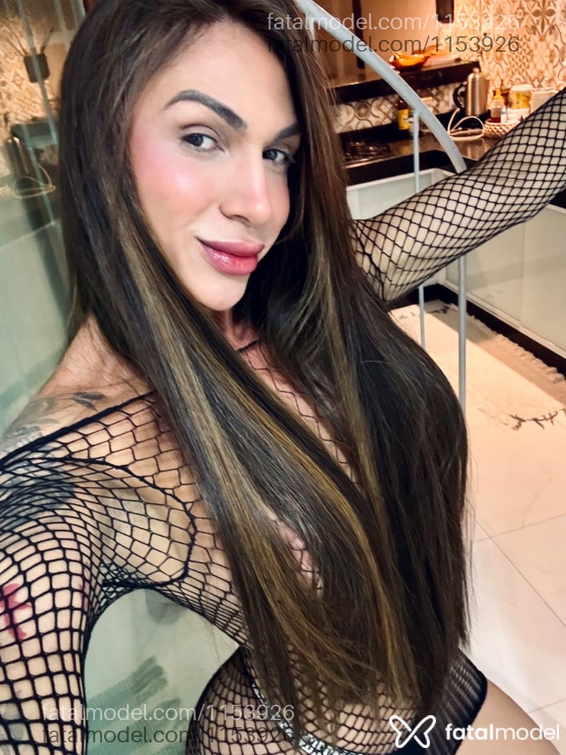 Acompanhante mulher trans com cabelo castanho de olhos castanhos em Rio das Ostras - Patty