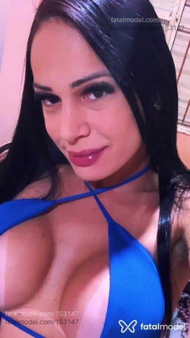Acompanhante mulher trans morena (o) de olhos castanhos em Iturama - HELLEN FERRAZ
