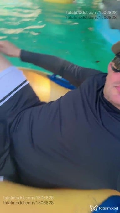Acompanhante homem com cabelo castanho de olhos verdes em Rolim de Moura - Oliver Storm Ryan