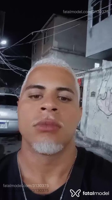 Acompanhante homem morena (o) de olhos castanhos - Leonardo