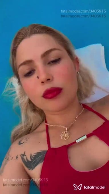 Acompanhante mulher loira (o) de olhos castanhos em Goiânia Acompanhante mulher loira (o) de olhos castanhos em Goiânia - Sara Albuquerque