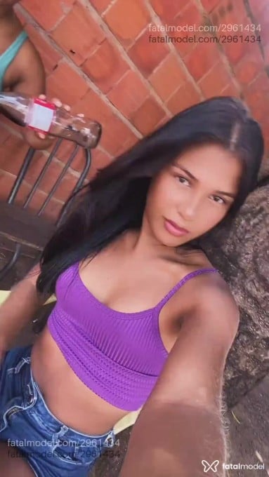 Acompanhante mulher trans morena (o) de olhos castanhos - Gabrielly Acompanhante mulher trans morena (o) de olhos castanhos - Gabrielly