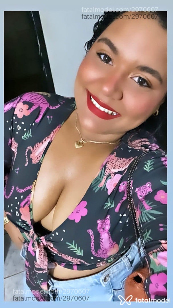 Acompanhante mulher morena (o) de olhos castanhos em Ji-Paraná - Joyce Martins