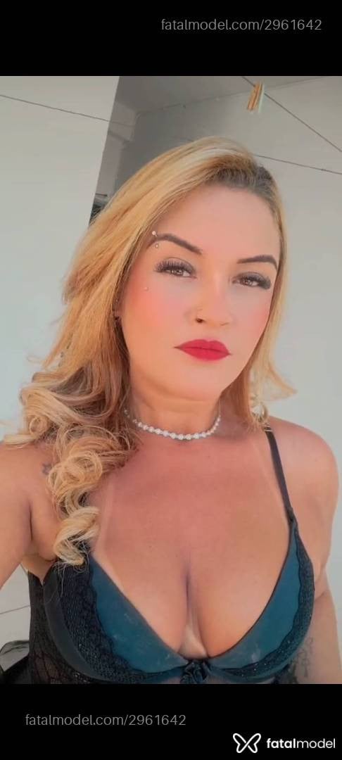 Acompanhante mulher loira (o) de olhos castanhos em Uberaba - Flavia