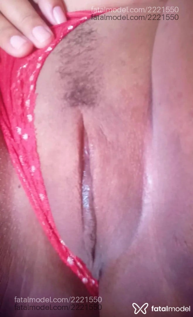 Acompanhante mulher morena (o) de olhos castanhos em Itumbiara Acompanhante mulher morena (o) de olhos castanhos em Itumbiara - Iris