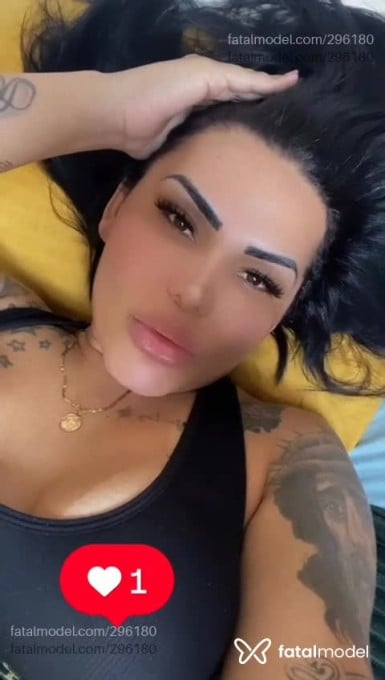 Acompanhante travesti morena (o) de olhos castanhos - PEURIS HILLARY