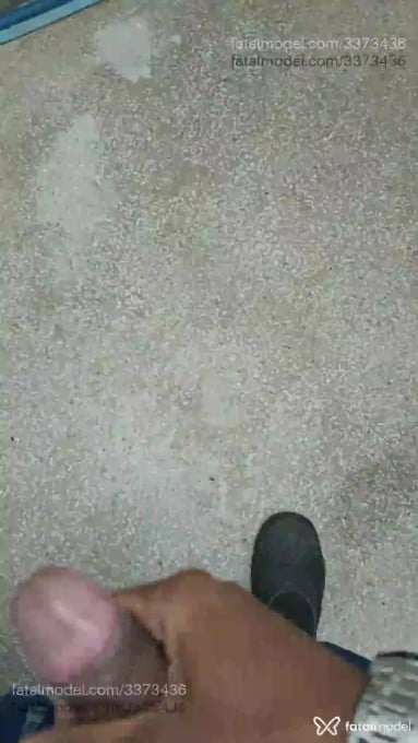 Acompanhante homem com cabelo castanho de olhos castanhos - Pretinho