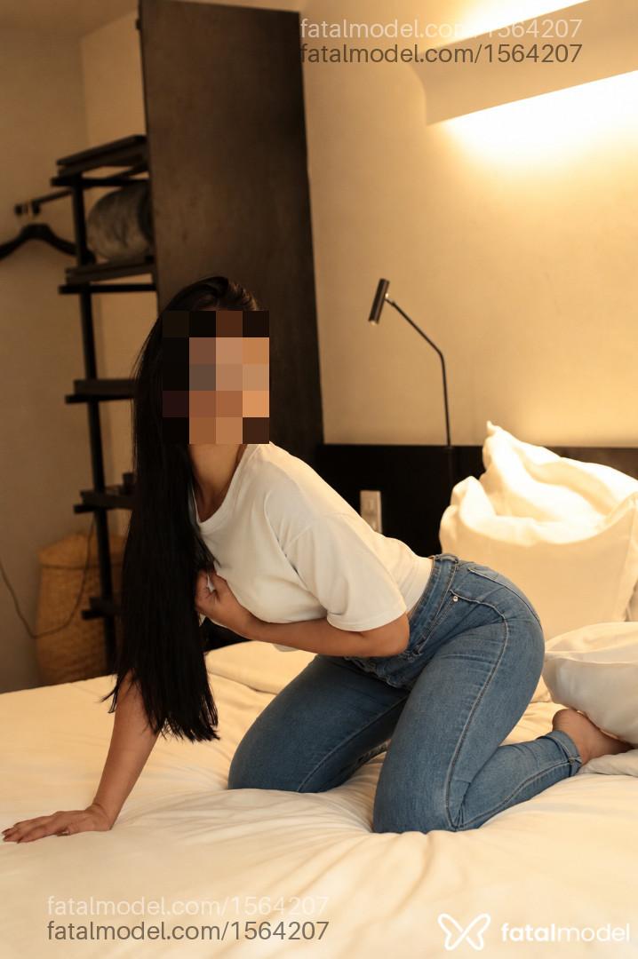 Acompanhante mulher morena (o) de olhos pretos em Pelotas - Maitê