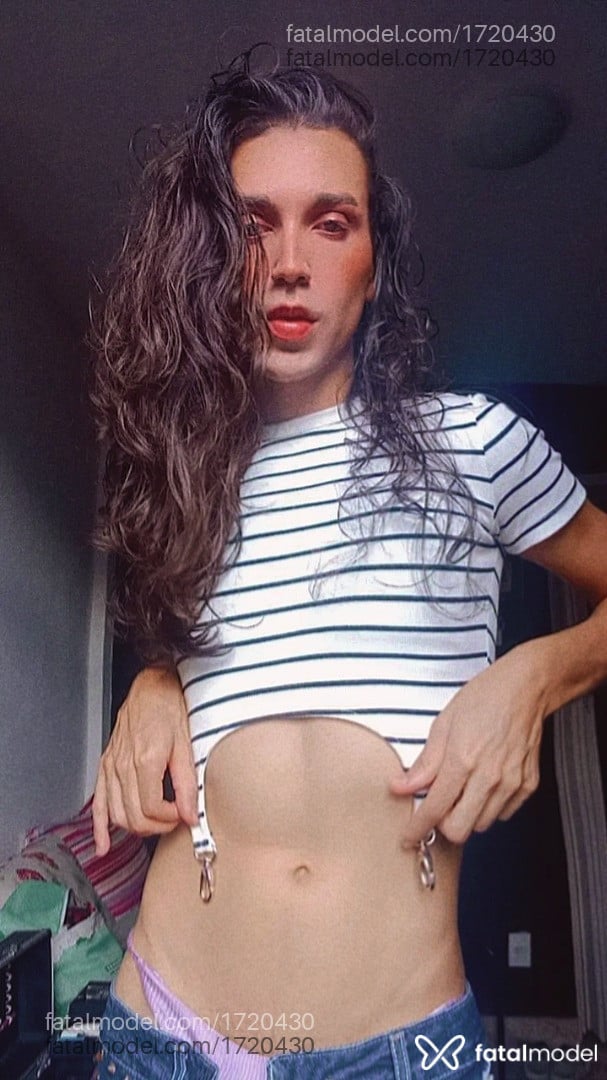 Acompanhante mulher trans morena (o) de olhos castanhos em São Gonçalo - Lua