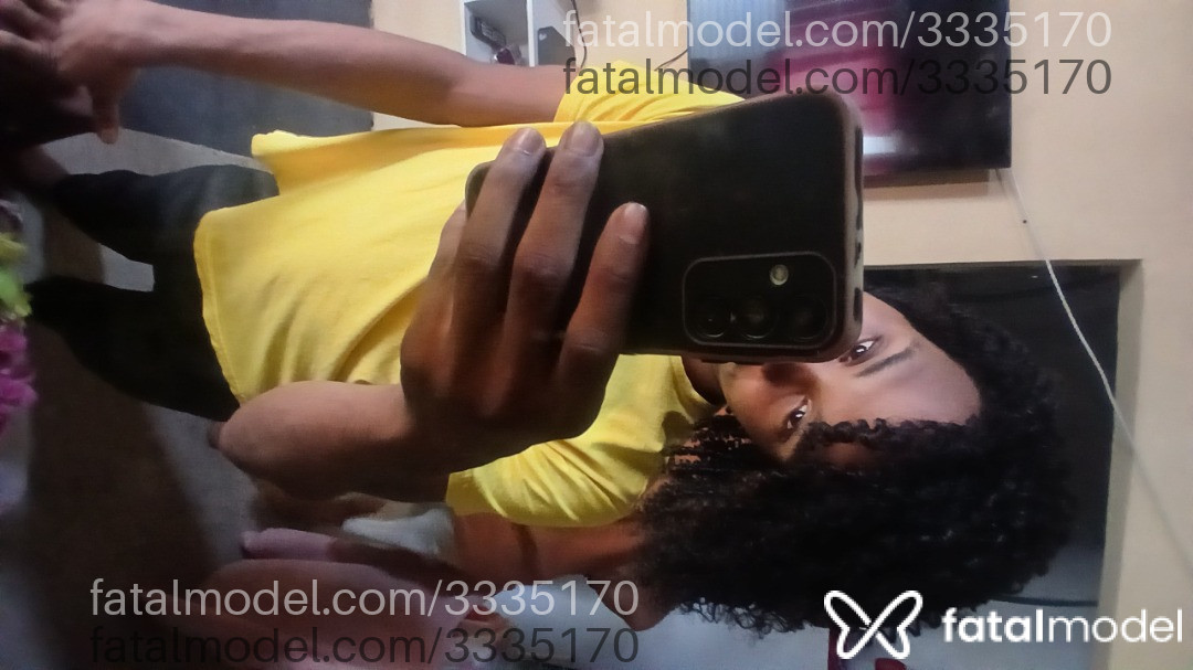 Acompanhante homem com cabelo castanho de olhos castanhos - Cauete Acompanhante homem com cabelo castanho de olhos castanhos - Cauete