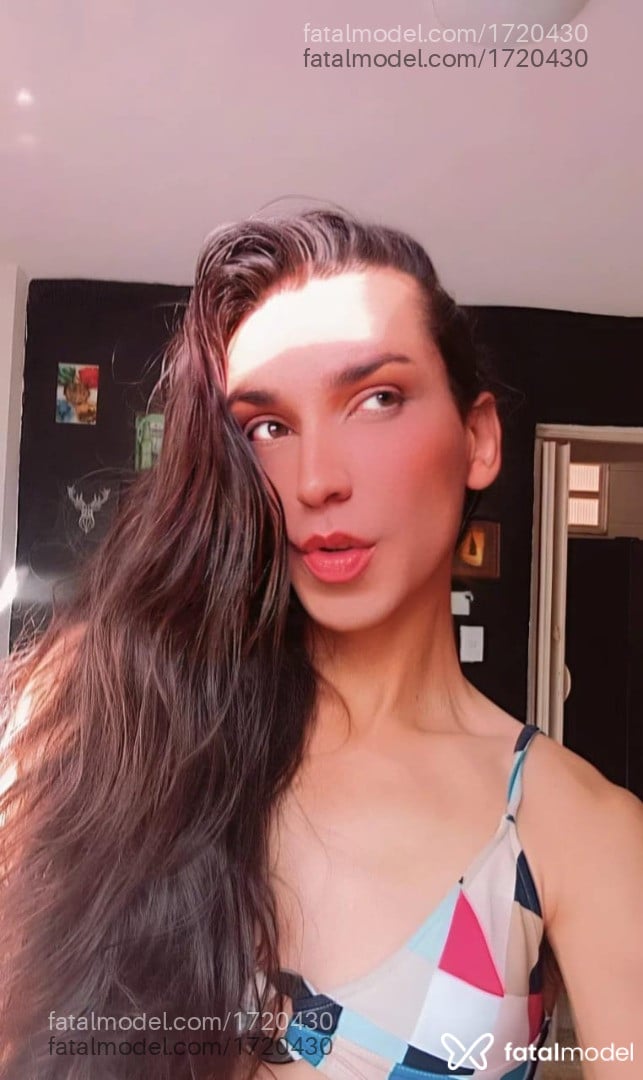 Acompanhante mulher trans morena (o) de olhos castanhos em São Gonçalo - Lua