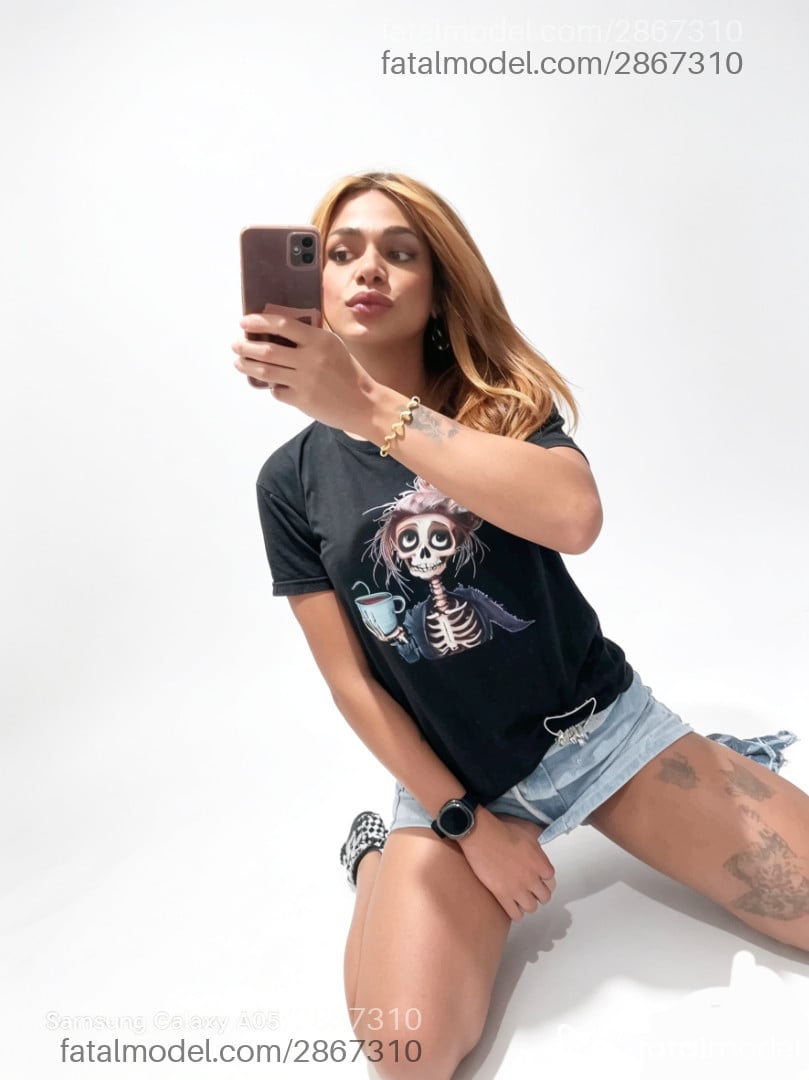 Acompanhante mulher trans loira (o) de olhos castanhos em Caçapava - Amanda Julha Paz