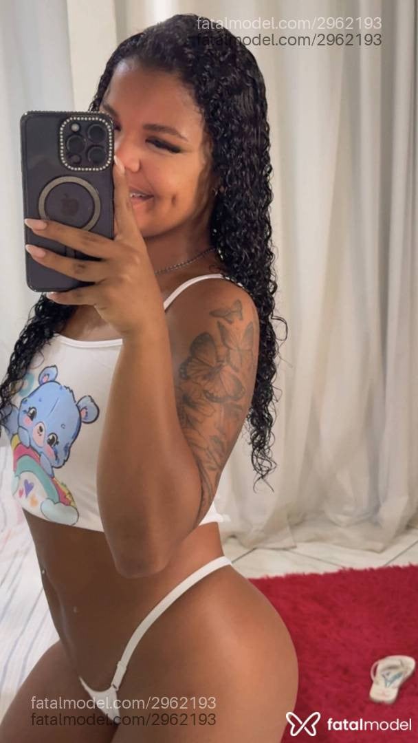 Acompanhante mulher com cabelo castanho de olhos pretos em Colatina Acompanhante mulher com cabelo castanho de olhos pretos em Colatina - Bela