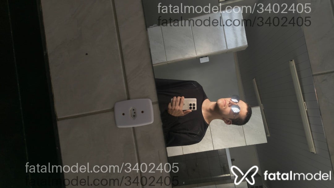 Acompanhante homem morena (o) de olhos azuis em Bento Gonçalves - Rafael