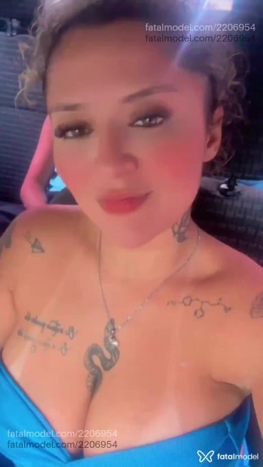 Acompanhante mulher loira (o) de olhos mel - Camila Acompanhante mulher loira (o) de olhos mel - Camila