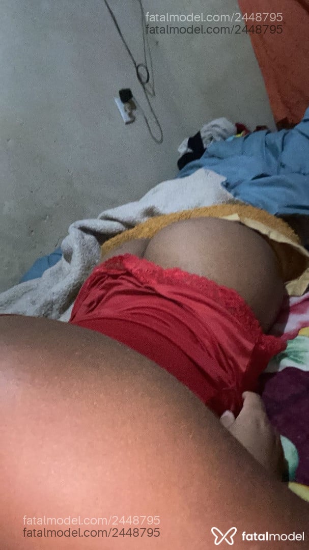 Acompanhante mulher trans morena (o) de olhos castanhos em Jandira - Mirella