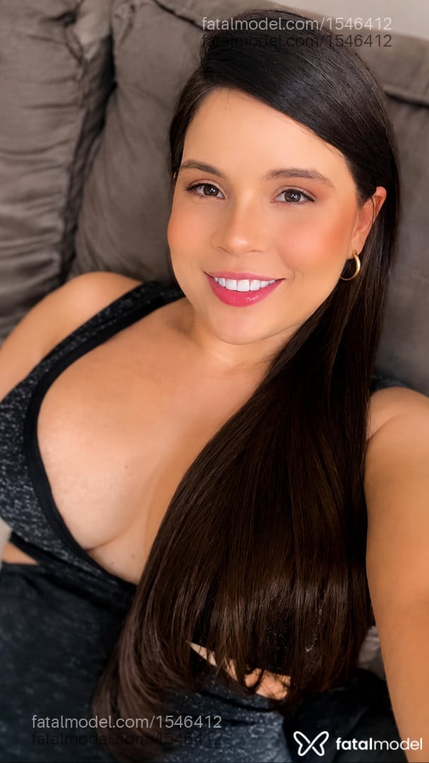 Acompanhante mulher com cabelo castanho de olhos castanhos em Belo Horizonte - Mirela Gold