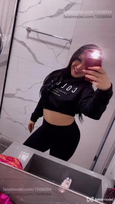 Acompanhante mulher morena (o) de olhos castanhos - Bruniinha Acompanhante mulher morena (o) de olhos castanhos - Bruniinha