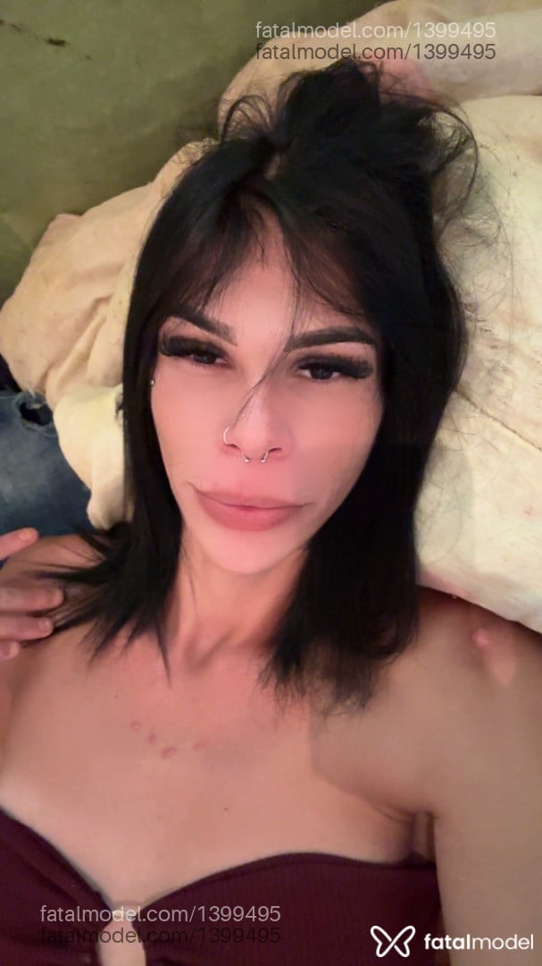 Acompanhante mulher trans morena (o) de olhos castanhos em Monte Carmelo - Patrícia Mendy