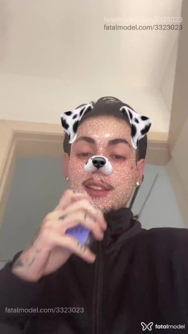 Acompanhante homem com cabelo castanho de olhos castanhos - Vh King Acompanhante homem com cabelo castanho de olhos castanhos - Vh King