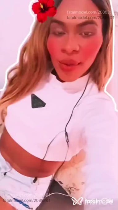 Acompanhante mulher trans loira (o) de olhos castanhos em São João Del Rei Acompanhante mulher trans loira (o) de olhos castanhos em São João Del Rei - Raphaella Silveira