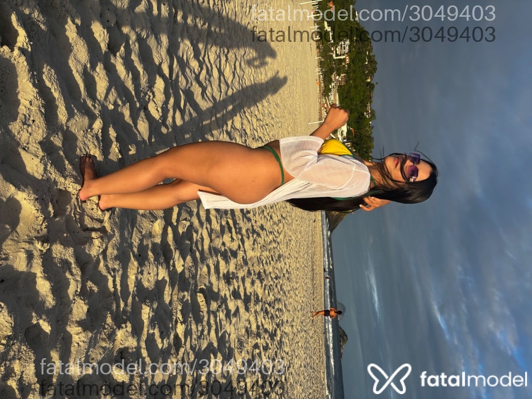 Acompanhante mulher com cabelo castanho de olhos castanhos em Campinas Acompanhante mulher com cabelo castanho de olhos castanhos em Campinas - Jullia Bellíne