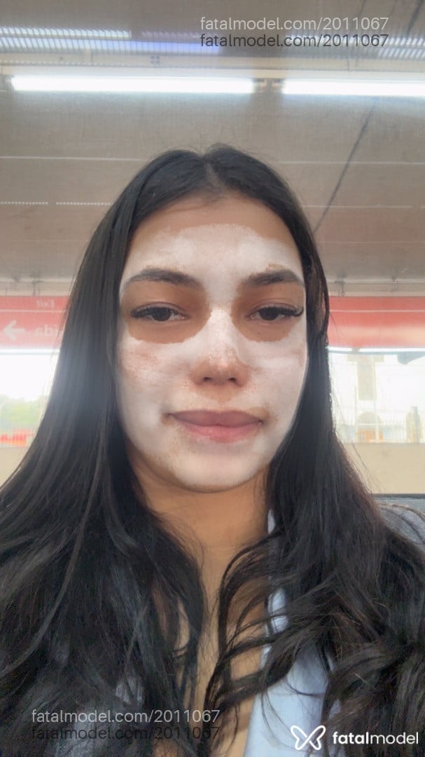 Acompanhante mulher com cabelo castanho de olhos castanhos em Maringá - Mikaela Borges