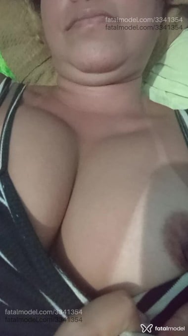Acompanhante mulher loira (o) de olhos mel - Carlinha