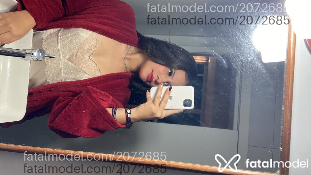 Acompanhante mulher com cabelo castanho de olhos castanhos em Joinville - Aurora Niff