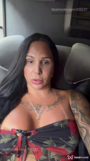 Acompanhante travesti morena (o) de olhos castanhos - Michelly bitencoor Acompanhante travesti morena (o) de olhos castanhos - Michelly bitencoor